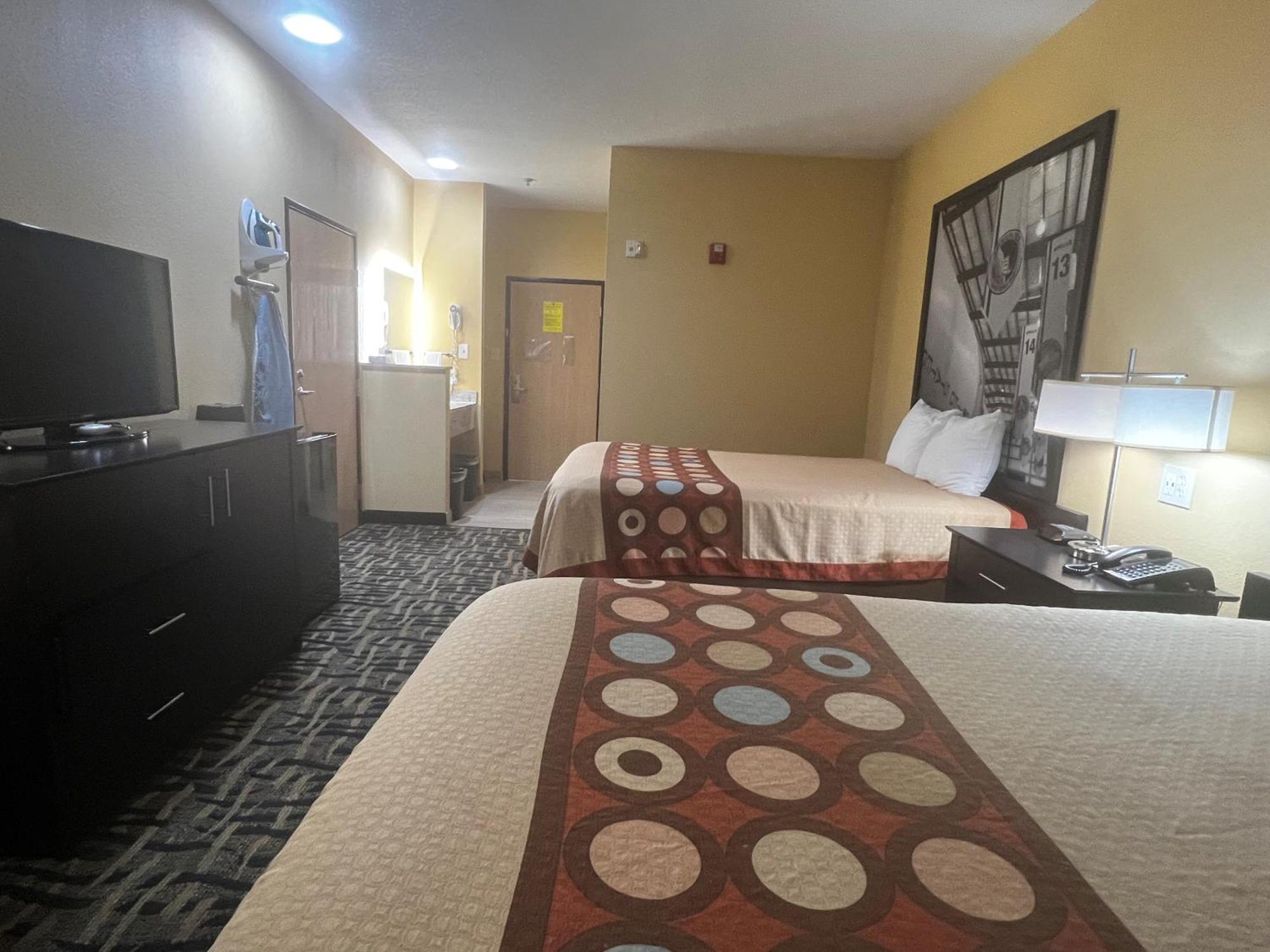 Super 8 By Wyndham Pasadena Hotel Luaran gambar